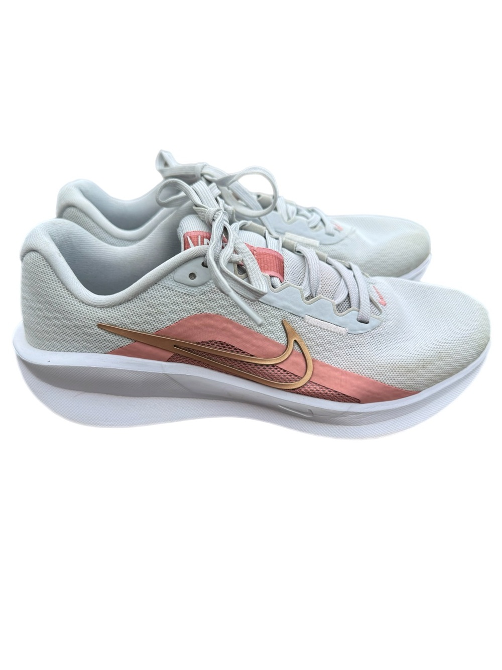 Nike Downshifter 13 Women Running Shoes Sneakers White/Red Bronze/Metallic Sz 8